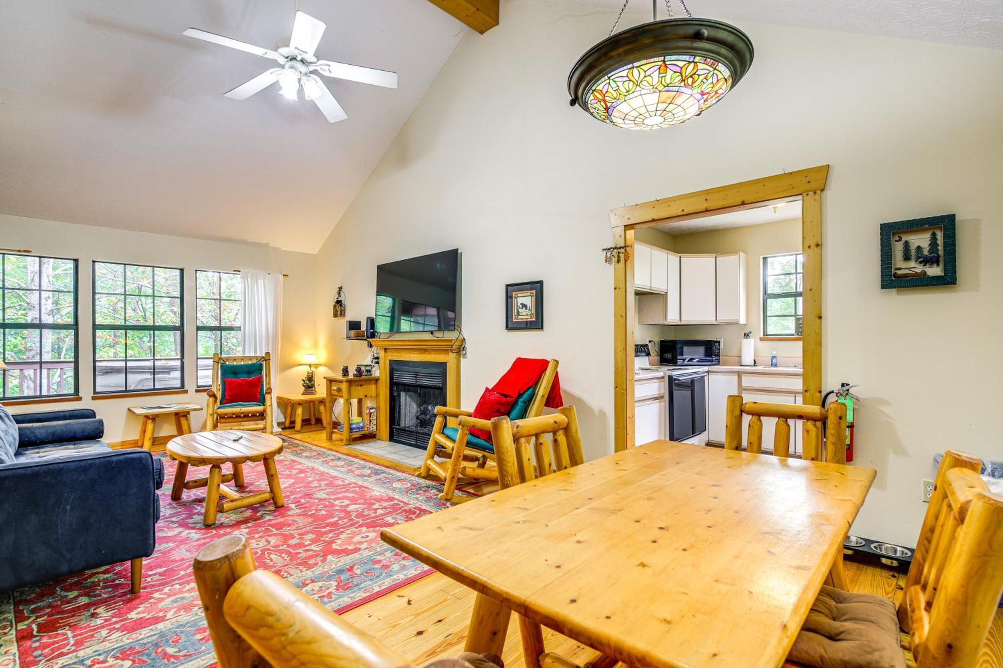 Pet-Friendly Sevierville Rental With Private Hot Tub Екстериор снимка