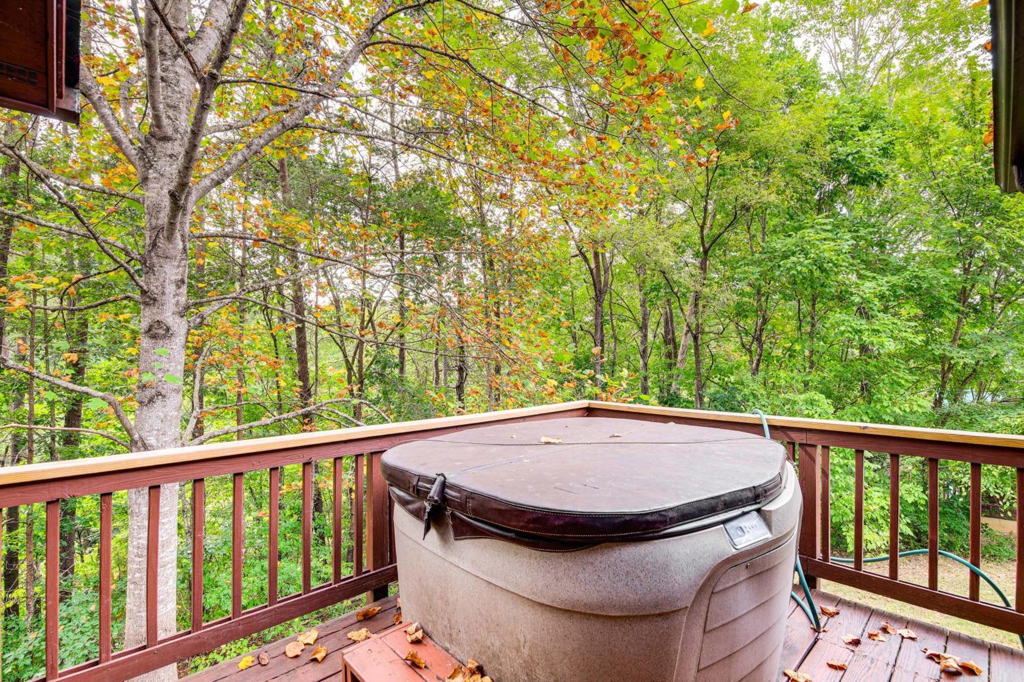 Pet-Friendly Sevierville Rental With Private Hot Tub Екстериор снимка
