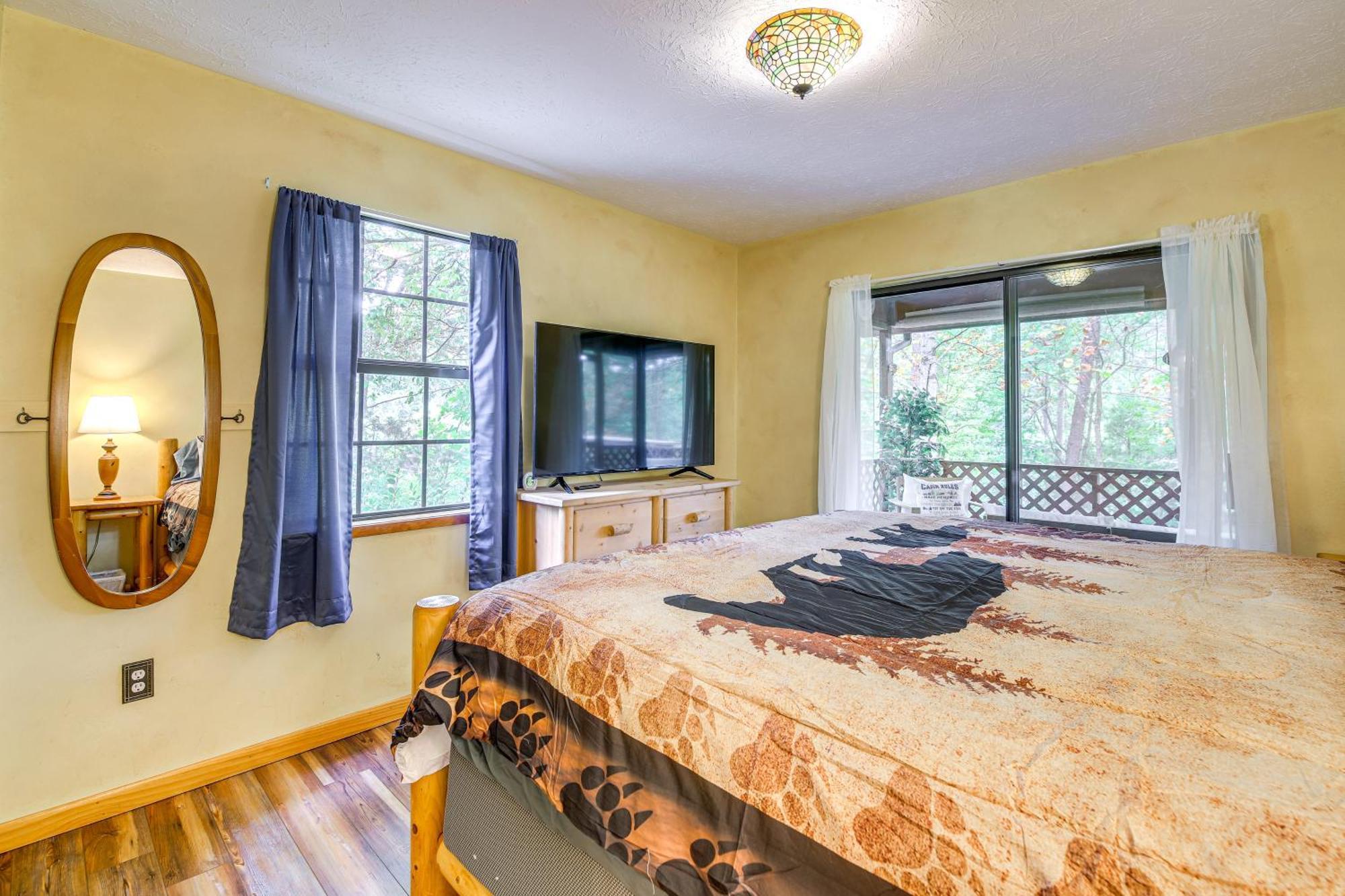Pet-Friendly Sevierville Rental With Private Hot Tub Екстериор снимка