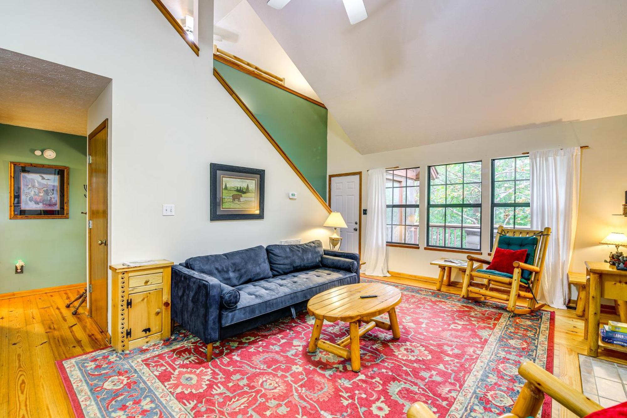 Pet-Friendly Sevierville Rental With Private Hot Tub Екстериор снимка