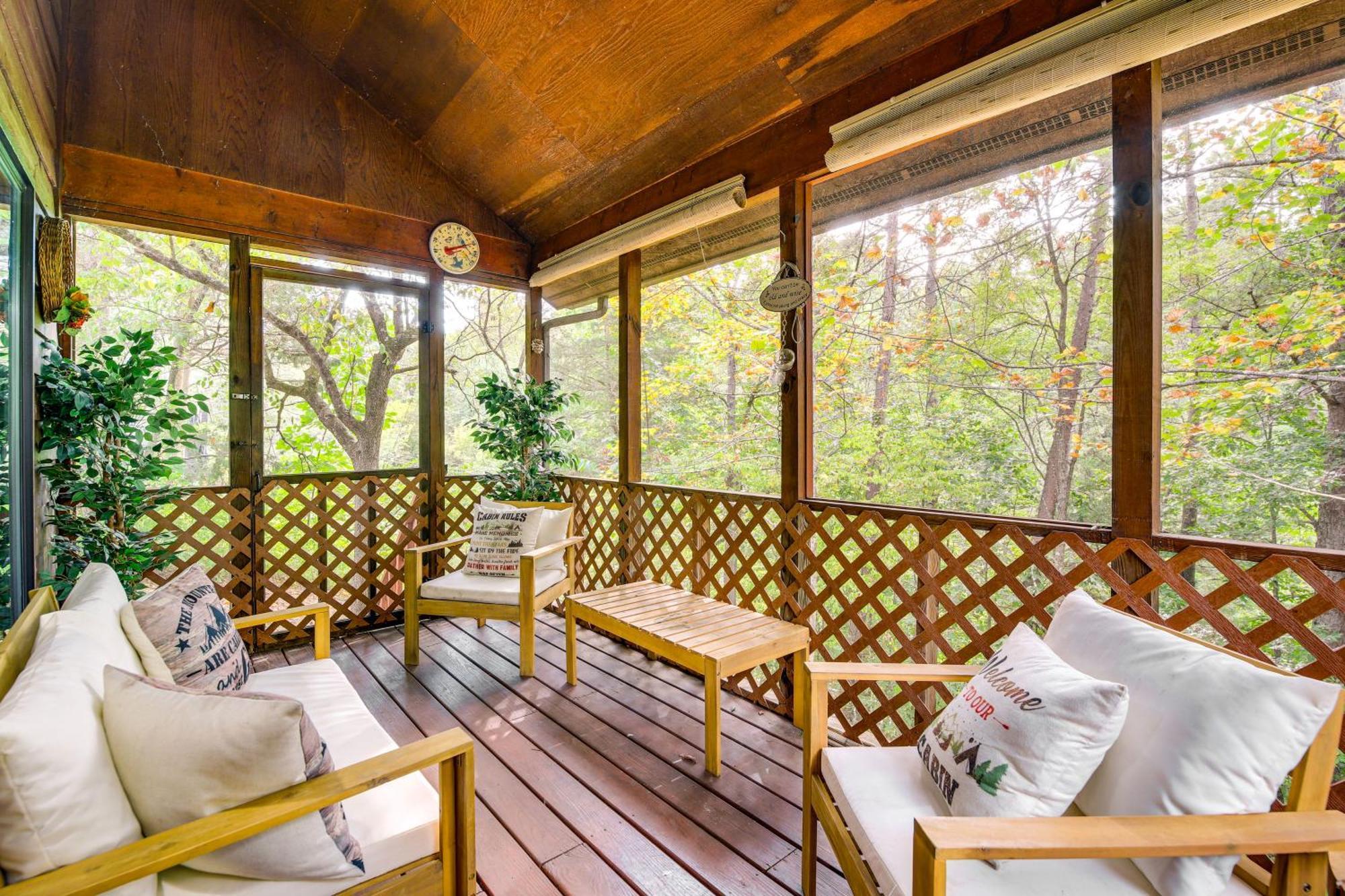 Pet-Friendly Sevierville Rental With Private Hot Tub Екстериор снимка